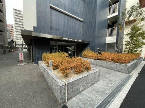 アスヴェル阿波座BLUE EARTHの玄関