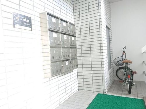 ノースプラザ203の玄関