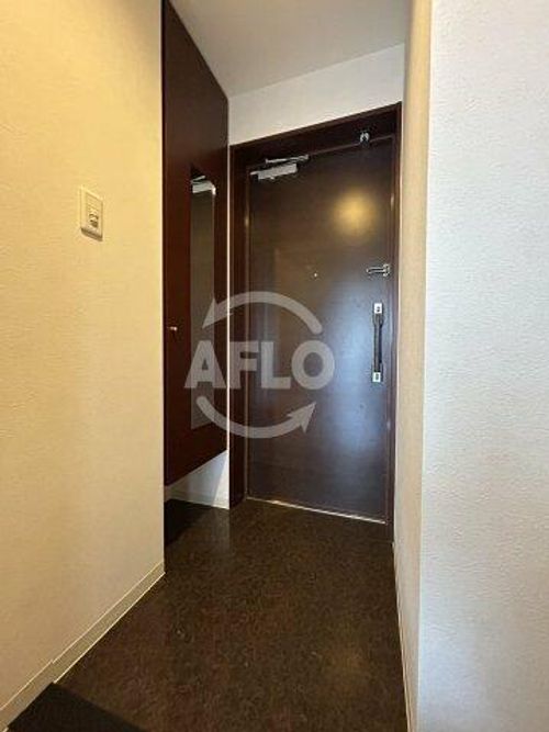 SK FUKUSHIMA GARDEN SUITEの玄関