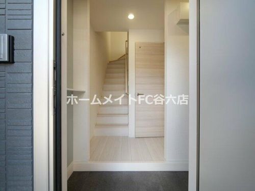 トリシアコートあべのTSの玄関