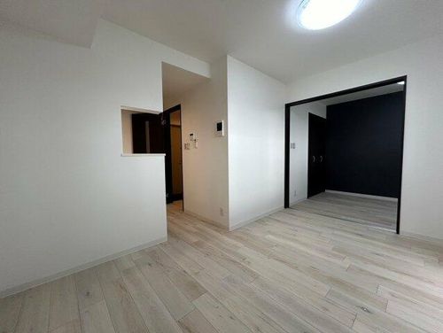 ジーメゾン明石魚住べリアスの居間