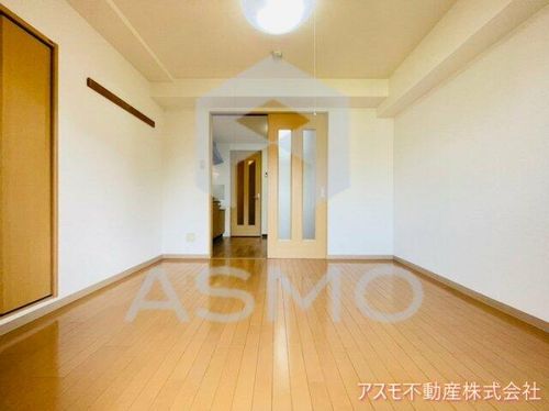 大阪府大阪市北区黒崎町(マンション)の賃貸物件の居間