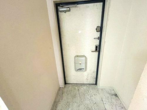 グランドール福川の玄関