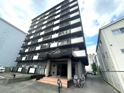 グランドール福川の外観