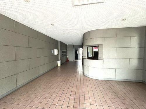 グランドール福川の玄関