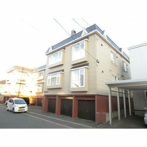 ファミール新川の外観