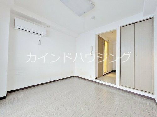 タカスエハイツの居間