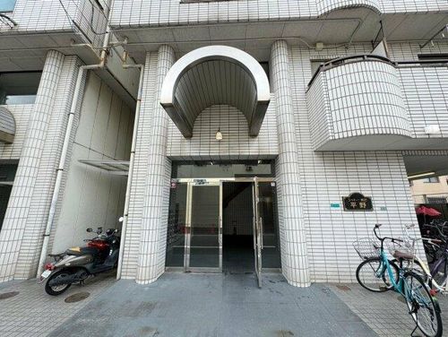 大阪府大阪市平野区西脇2丁目(マンション)の賃貸物件の玄関