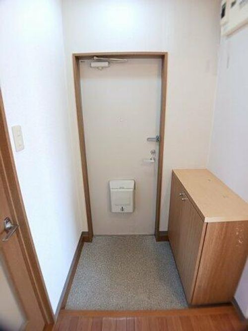 サンハイツ森崎の玄関