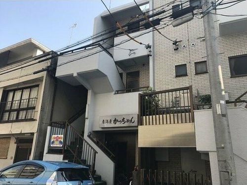 内山プラザビルの外観