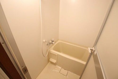 コーポリベルテ池下の風呂