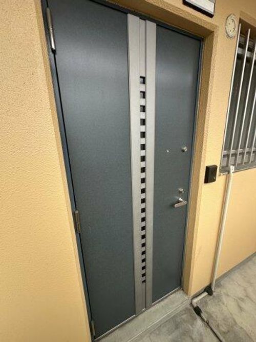 エメラルドホーム103の玄関