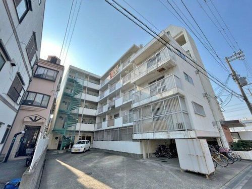 シャトー背戸口の外観