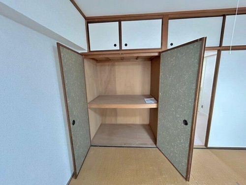 シャトー背戸口の内装
