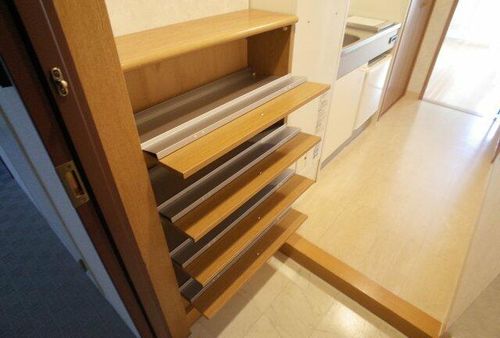 リュミエール森南602の玄関