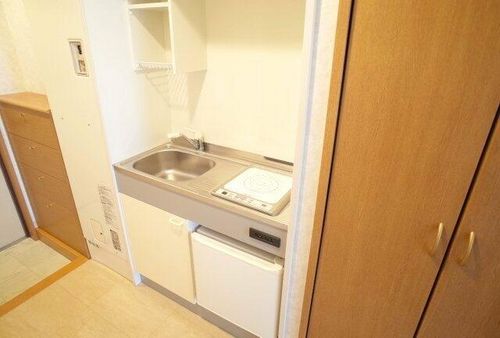 リュミエール森南303のキッチン