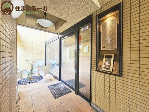 パナッシュコート梅田北の玄関