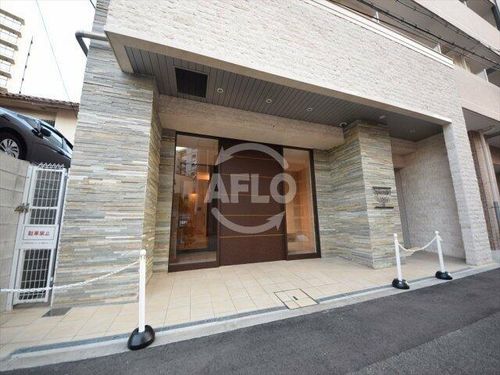 スプランディッド難波Ⅱの玄関