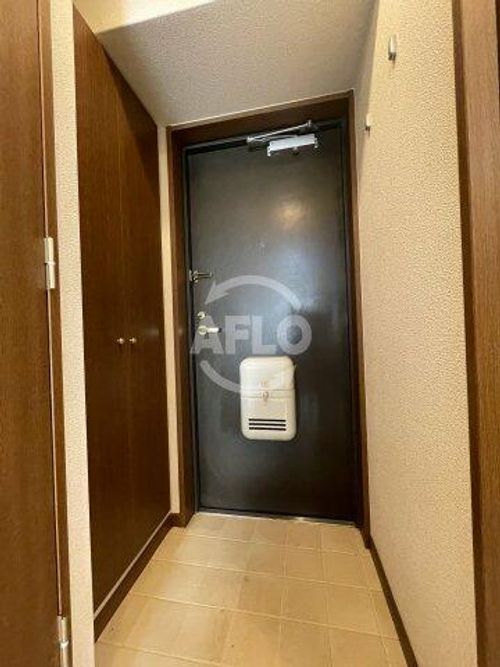 プレジオ中之島の玄関