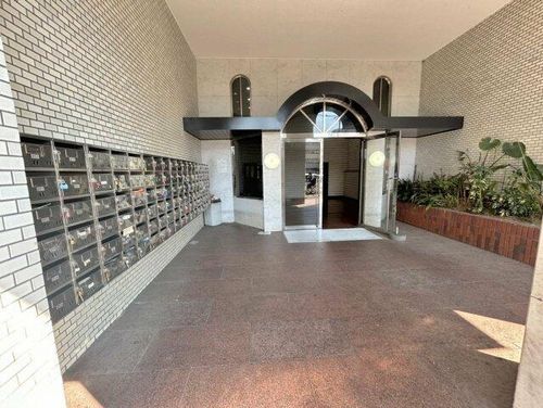 近鉄南大阪線針中野駅10階建築41年の玄関