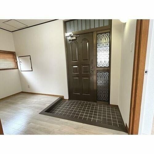 CASA NOAH 鶴舞公園Iの玄関