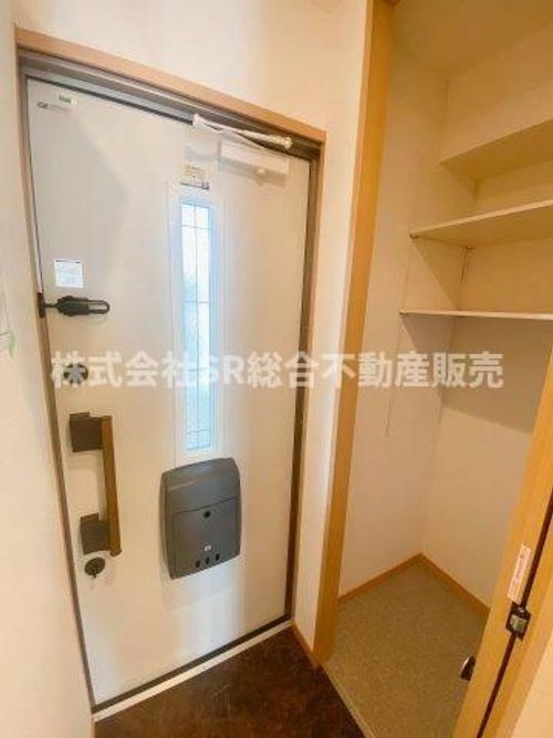 プレミール壱番館の玄関