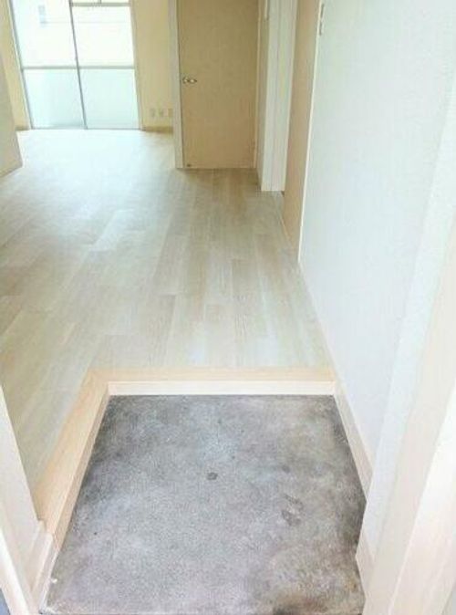 第一マンション丹羽の玄関