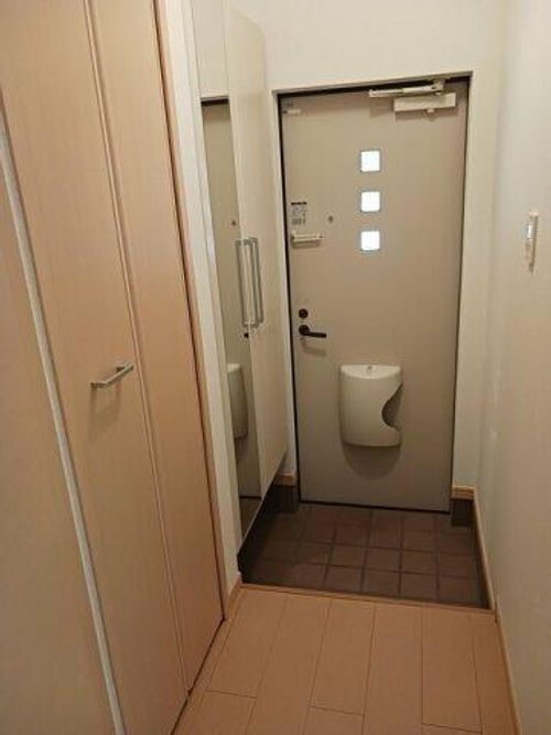 キャトルセゾン Bの玄関