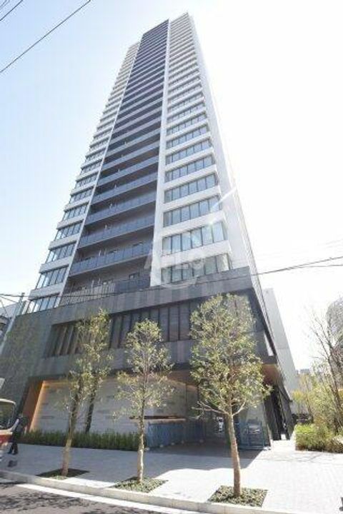 ローレルタワー御堂筋本町の外観