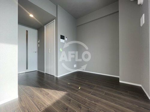 ファーストフィオーレ大阪ウエストウェルビングの居間