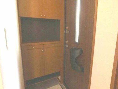 アンソレイユ Dの玄関