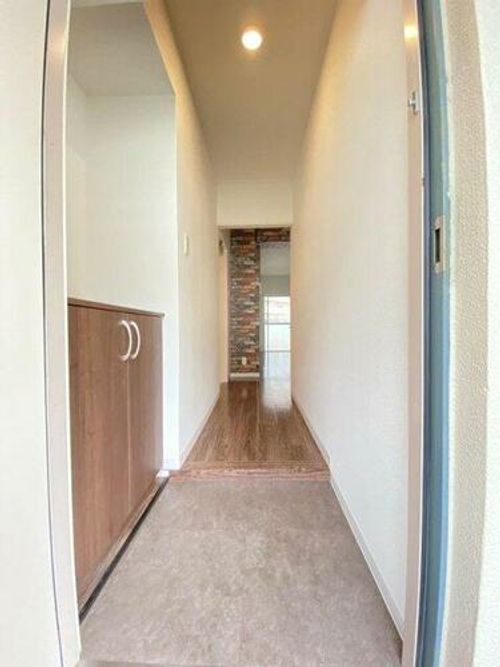 メゾン住吉の玄関