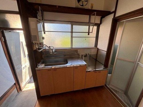 愛知県名古屋市西区稲生町5丁目(一戸建)の賃貸物件2のキッチン