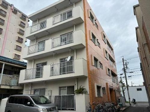 マンションピュア502の外観