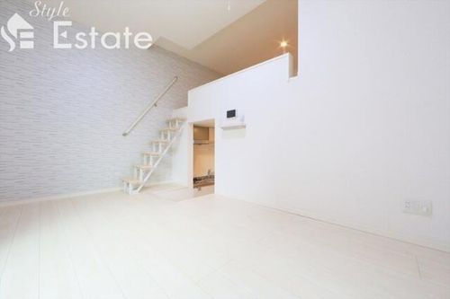 Vita鳴浜102の居間