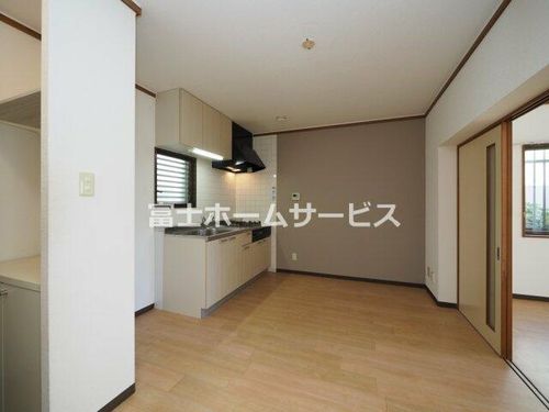 ヴィオス9の居間