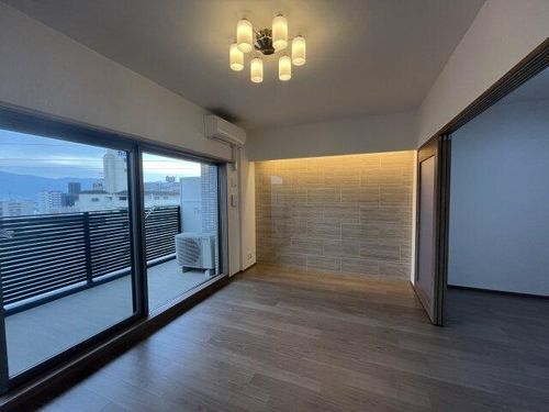 プレジオ荒本新町の居間