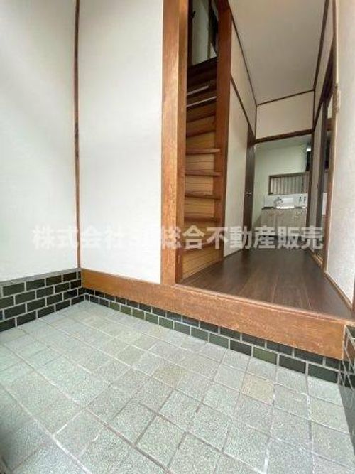 大阪府東大阪市花園西町2丁目(一戸建)の賃貸物件の玄関