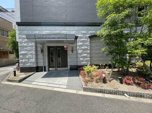 エスリード難波SOUTHの玄関