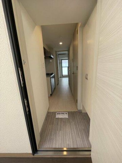 ALZA西本町の玄関