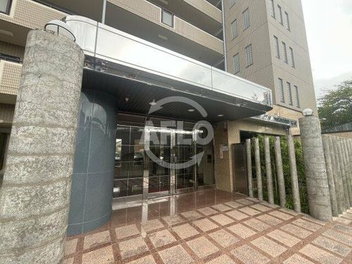 第17関根マンションの玄関