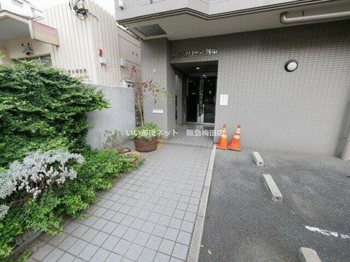 シンセリティ野中の玄関