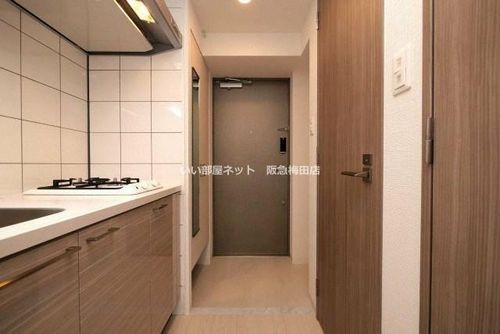 エスリードレジデンス大阪福島シティウエストの玄関