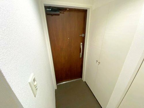 アーデン江戸堀の玄関