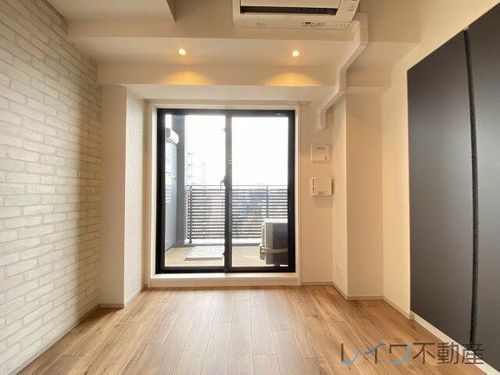 コンフォリア北堀江一丁目の居間