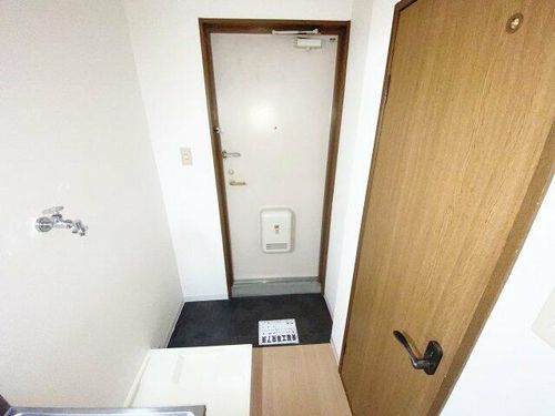 プレール新町の玄関