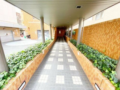 ライオンズマンション日本橋の玄関