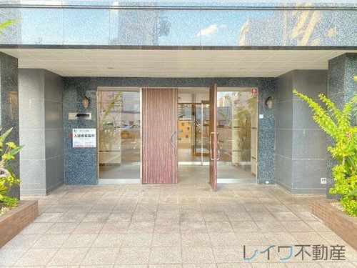 KDXレジデンス難波の玄関