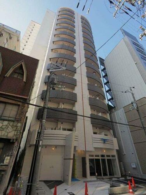セレニテ梅田ESTの外観