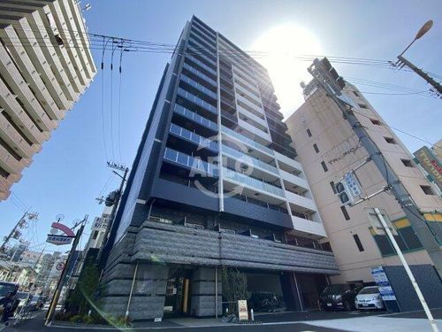 プレサンスOSAKA DOMECITYクロスティの外観